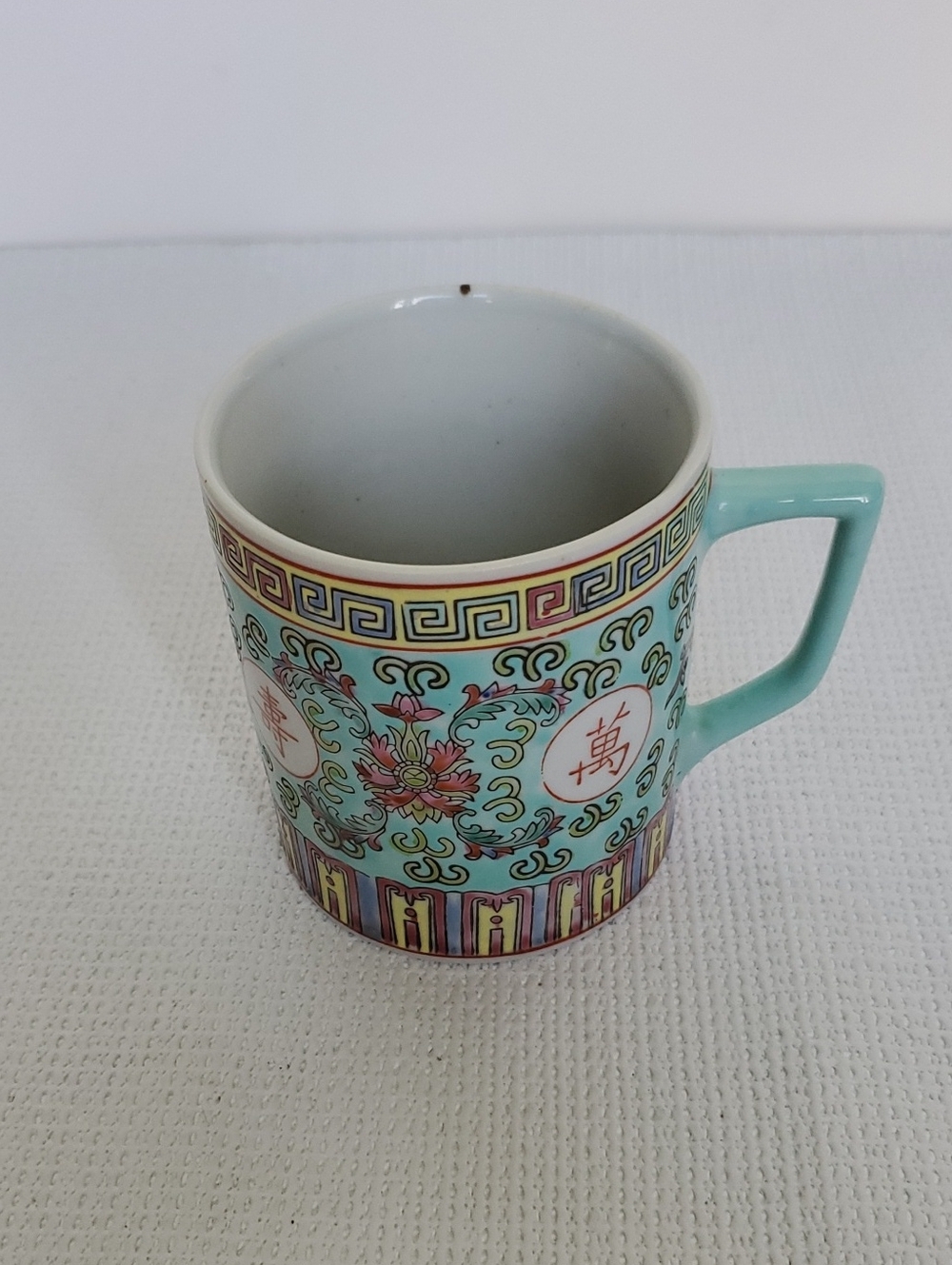 Mun Shou Longevity Decorative Turquoise Porcelain Mug with Chinese Motif